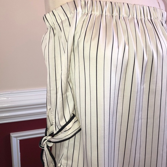 2 for $5. NWT blu pepper off shoulder top sz S - Picture 2 of 8